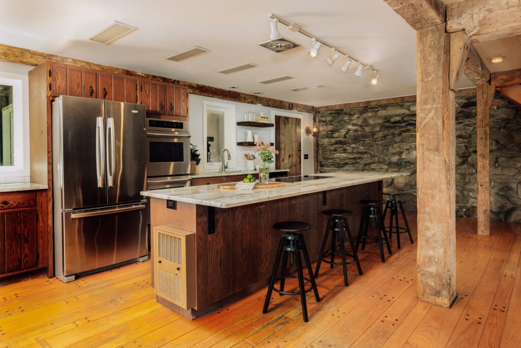 00-Add-to-Gallery-314-Market-Lane-6-25-21-Catskill-Image-Finals-22-1024x683